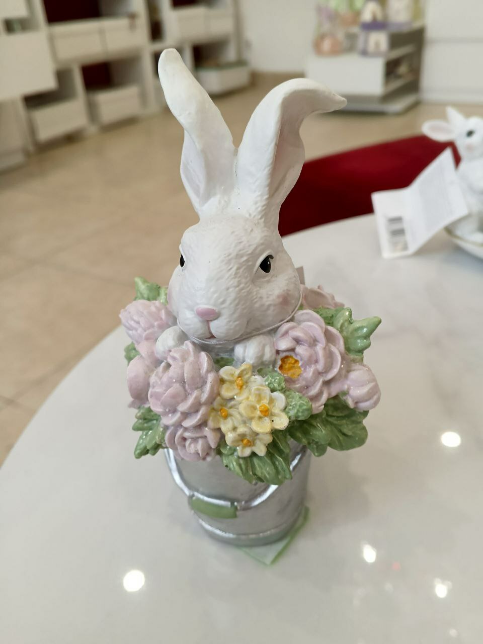 Заяц в ведерке