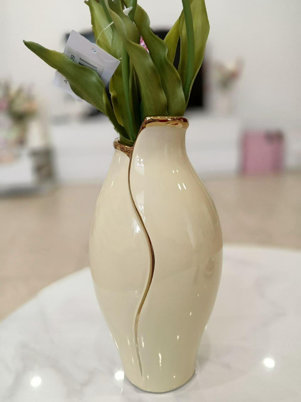 Фарфоровая ваза