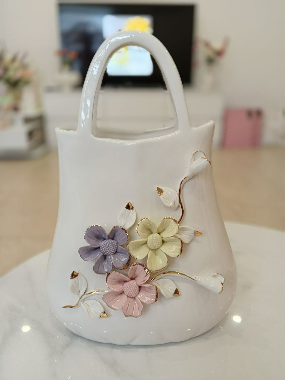 Фарфоровая ваза