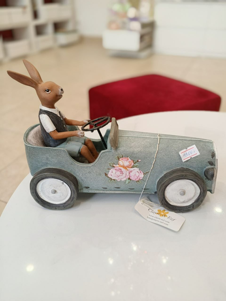 Заяц на автомобиле